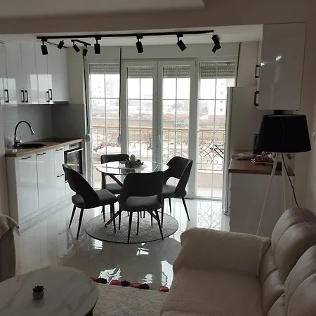 Vauda White 公寓 *